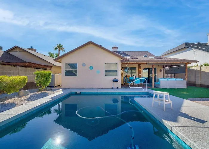 Holiday home Amazing Pool Backyard Oasis 3-bedroom Getaway Chandler